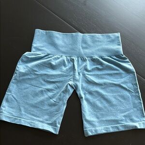 NVGTN Pro Seamless Shorts in Sky Blue - M